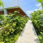 1 Dormitorio junto al mar. Jacuzzi Privado